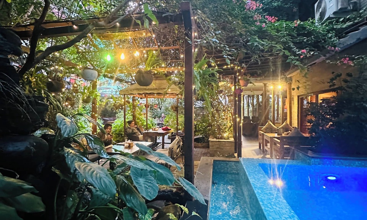 Pokhara Hotel | Hotel Middle Path and Spa