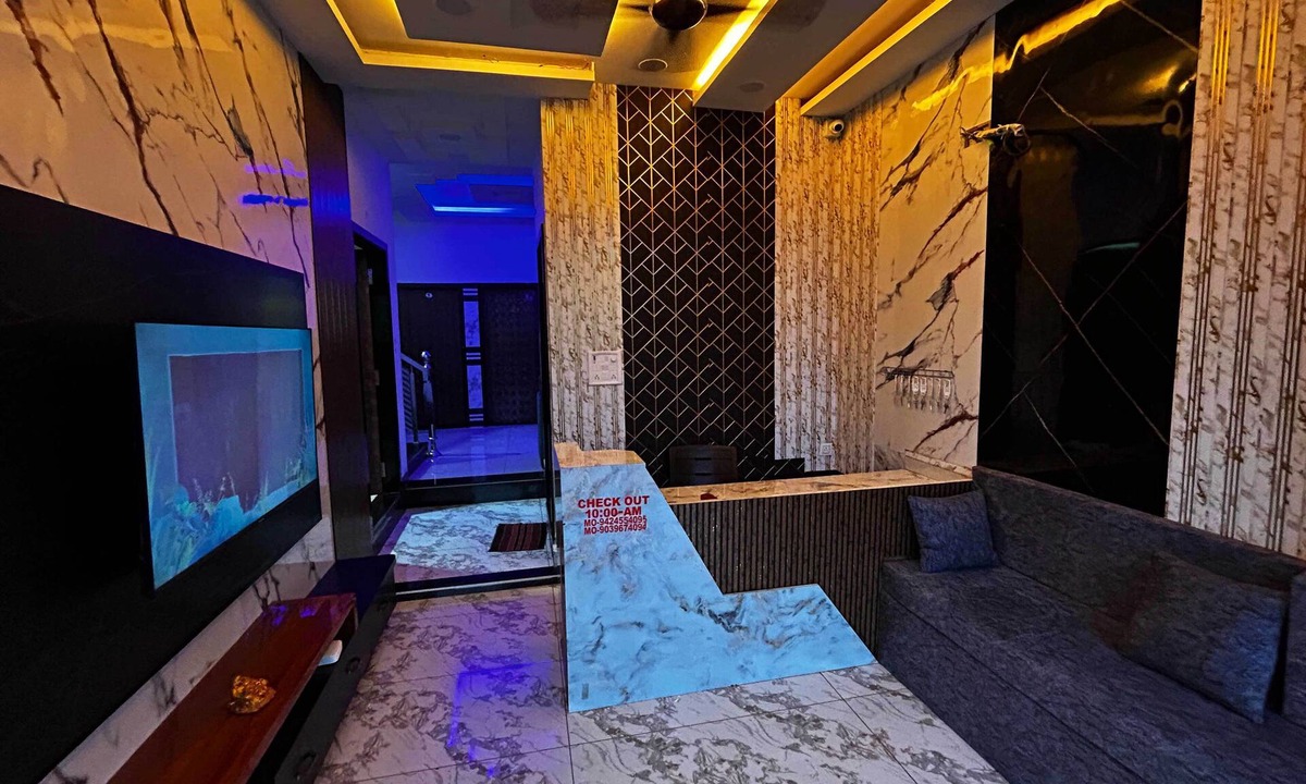 Omkareshwar Hotel | Hotel Moad Mudgal Palace