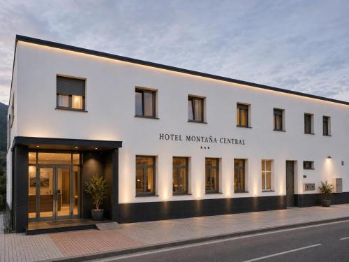 Villar de Pineres Hotel | Hotel Montaña Central