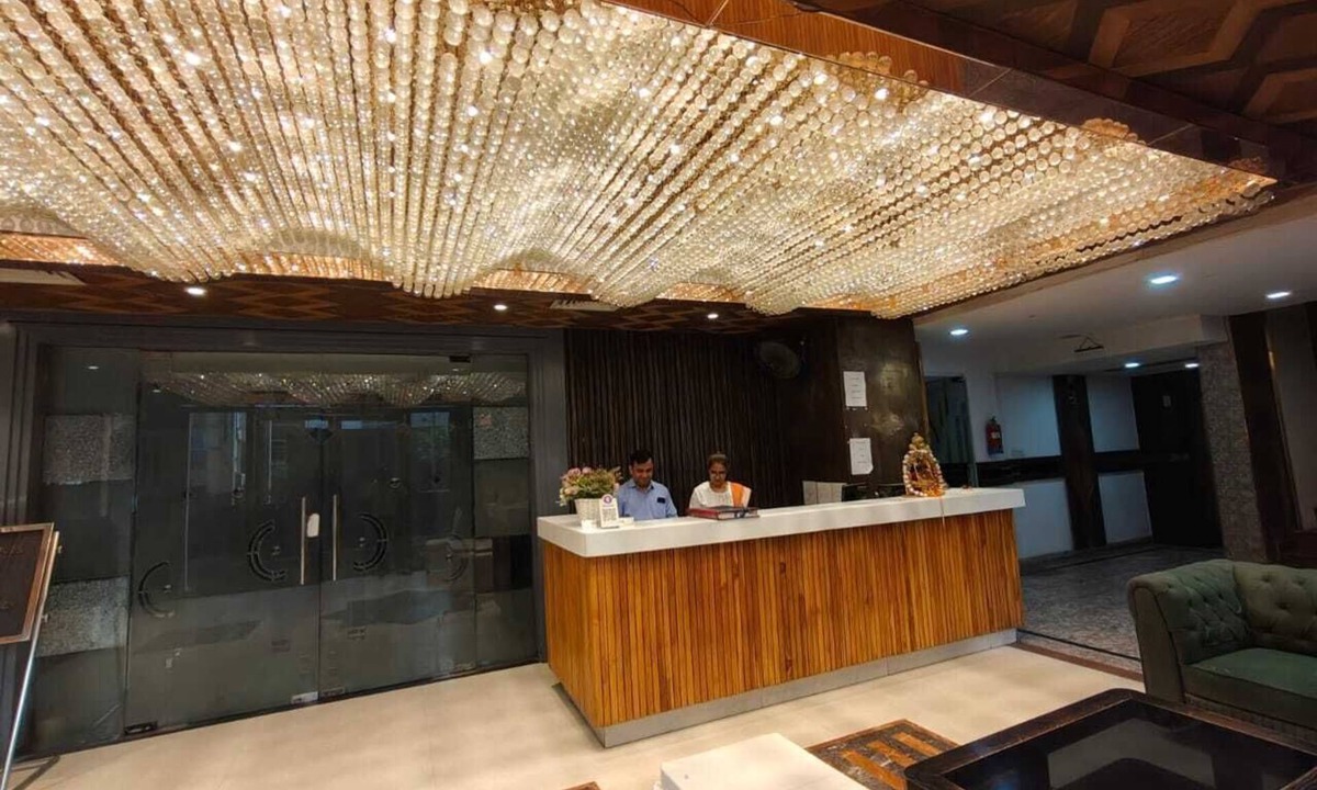 Vasundhara Hotel | Hotel Mukut Regency