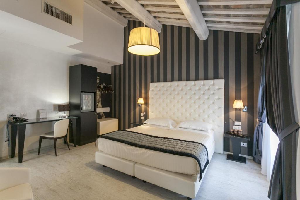 Ferrara Historic Centre Hotel | Hotel Nazionale