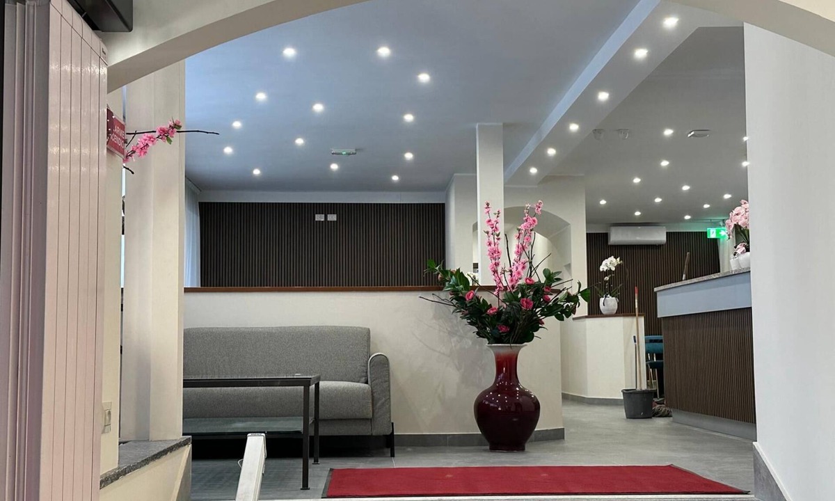 Varese Hotel | Hotel Nova