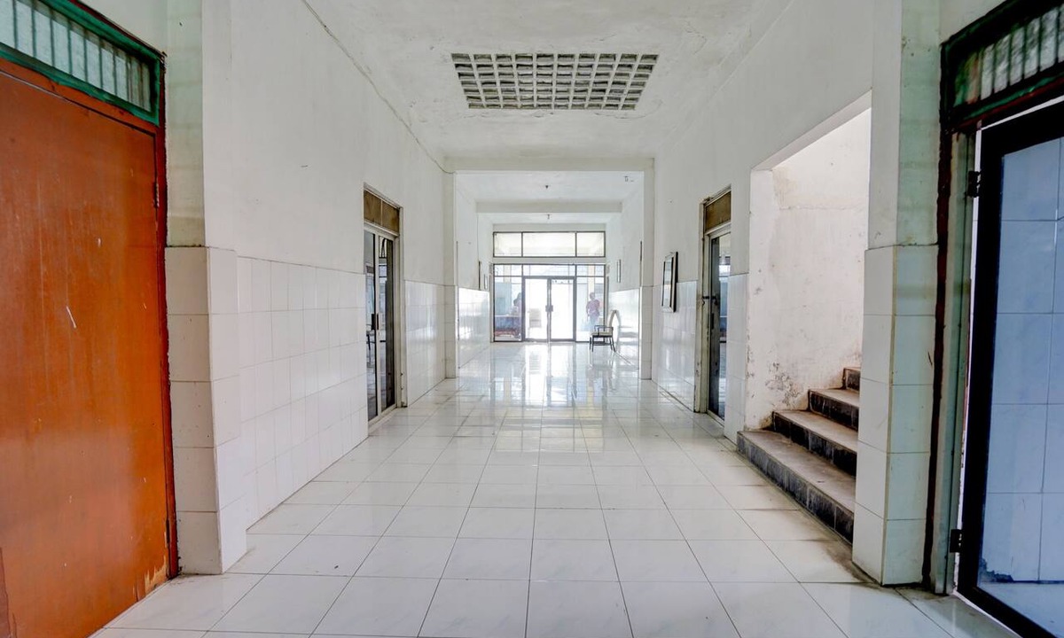 Gresik Hotel | Hotel O Homestay Kedamean