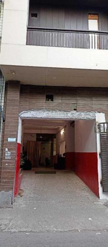 New Delhi Hotel | Hotel O KL khari Near Ashram Mein Metro