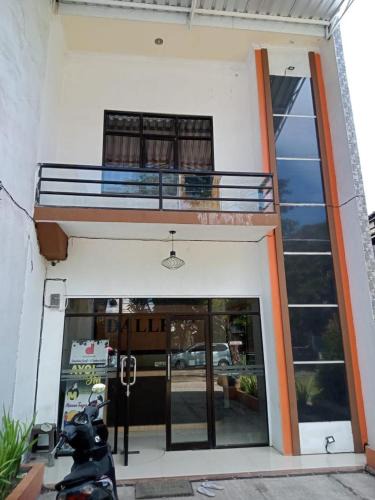 Luwuk Hotel | Hotel O Penginapan Laota Syariah Near Rumah Sakit Islam Faisal Makassar