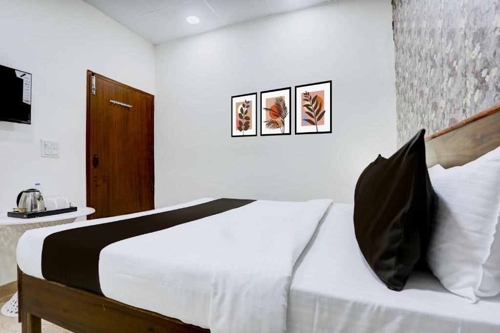 Faridabad Hotel | Hotel O THE LAVISH COTTAGE