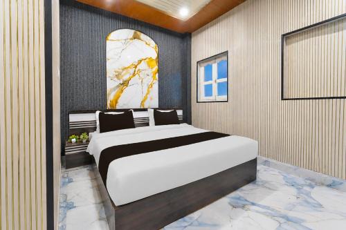 Chas Hotel | Hotel O The Vatika Hotel And Restaurant