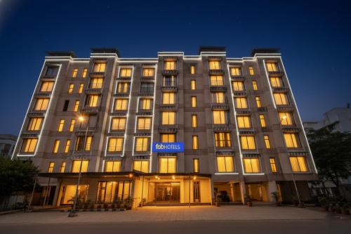Clover Park Hotel | Hotel Omkar & Lodging - Phoenix Market City