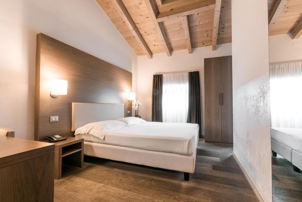 Dossobuono Hotel | Hotel Operà