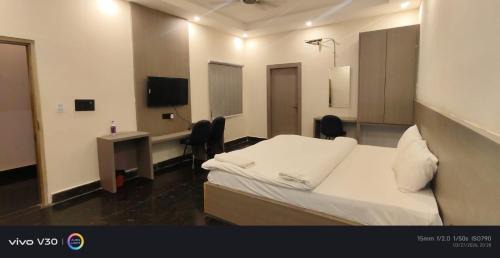 Noida House | Hotel Peepal