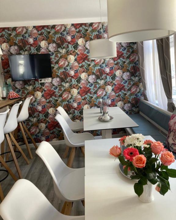 Stuttgart House | Hotel-Pension Adler Untertürkheim
