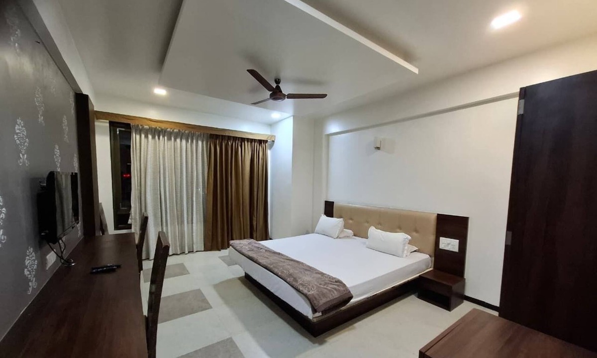 Satara Hotel | Hotel Pride Executive