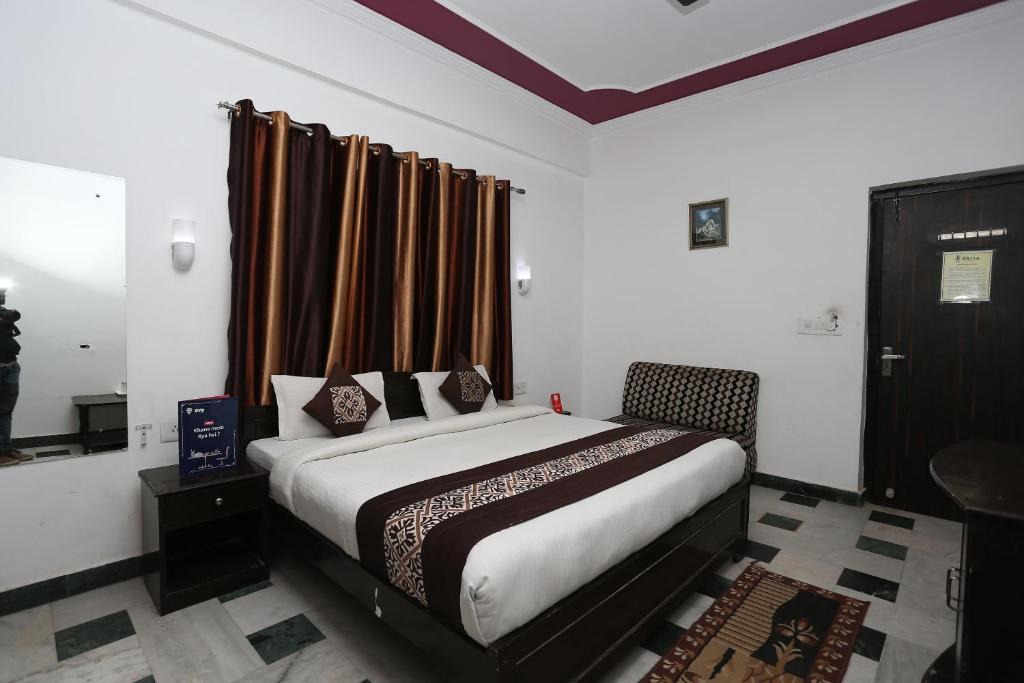 Basai Hotel | Hotel Priya