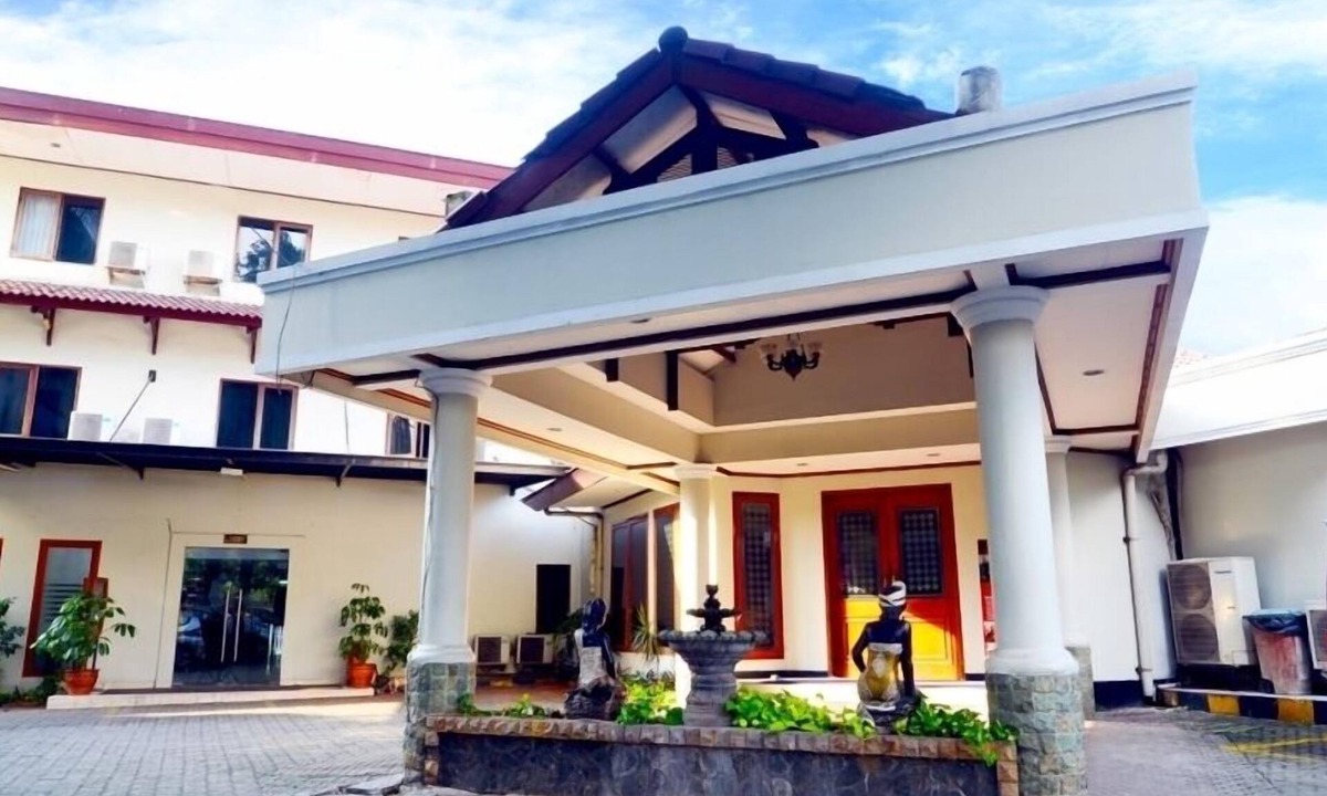 Rawasari Hotel | Hotel Puri Mega