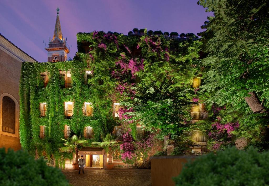 Rione V Ponte Hotel | Hotel Raphaël - Relais & Châteaux