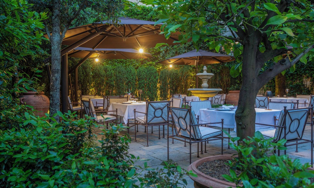 Sant' Ambrogio Hotel | Hotel Regency
