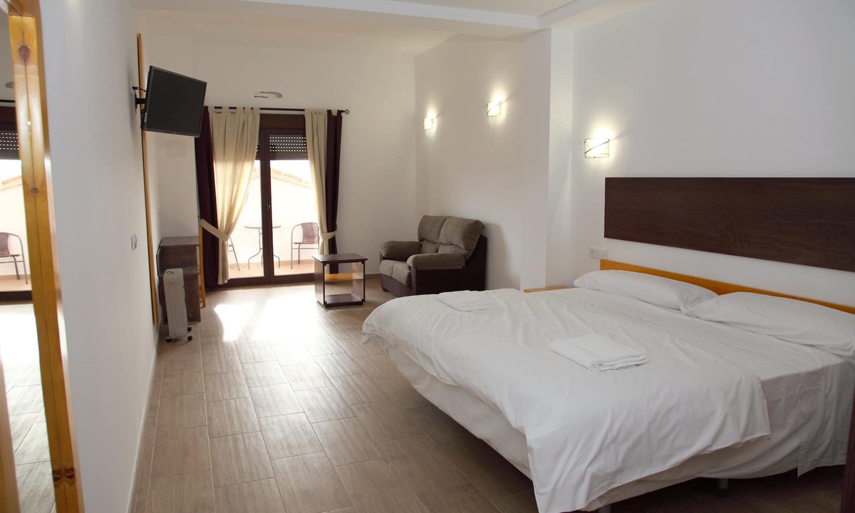 Chirivel Hotel | Hotel Restaurante Lorenzo