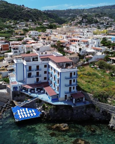 Lipari Historic Centre Hotel | Hotel Rocce Azzurre
