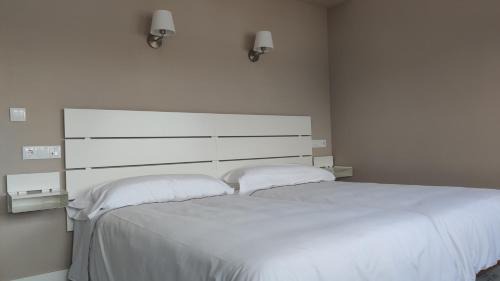 Castrillon Hotel | Hotel Román