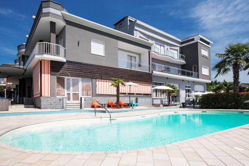 Viverone Hotel | Hotel Royal