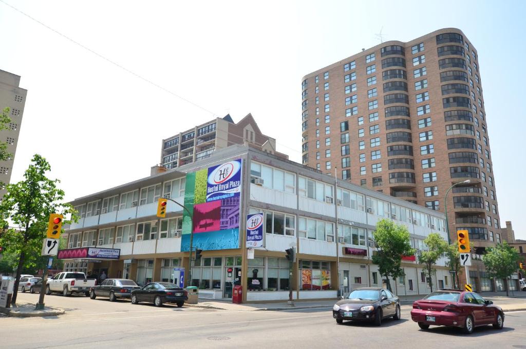 Downtown Winnipeg Hotel | Hotel Royal Plaza