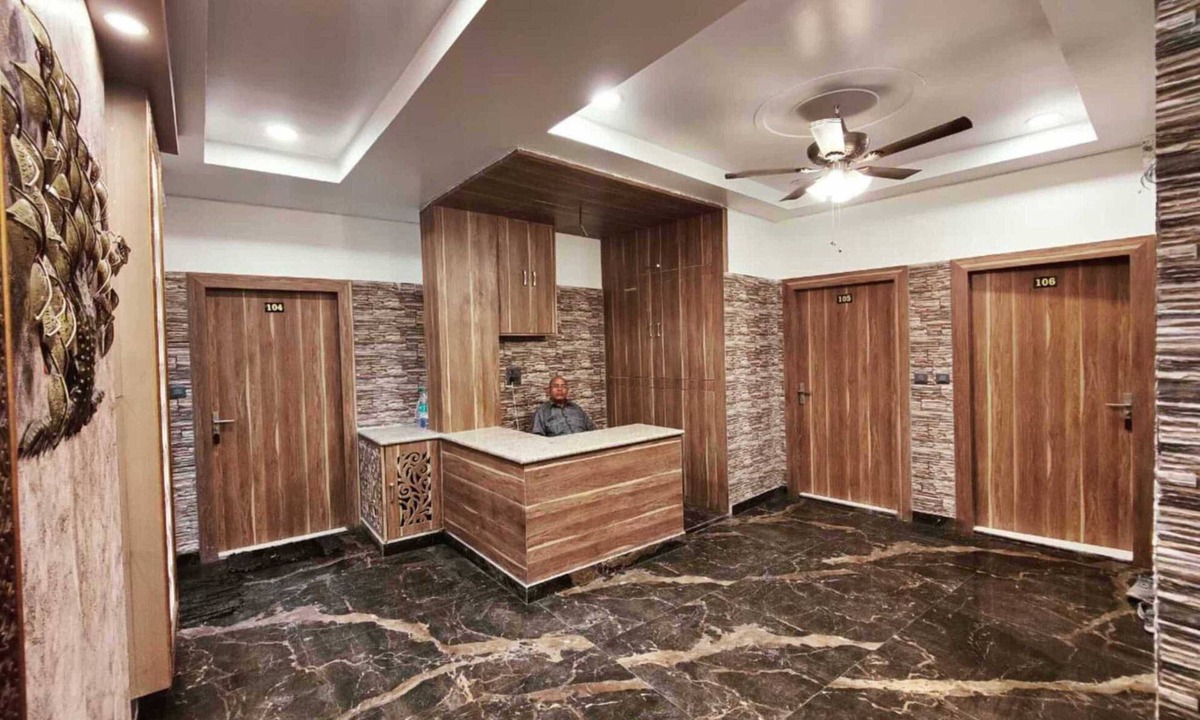 Aligarh Hotel | Hotel Royal Vrindavan