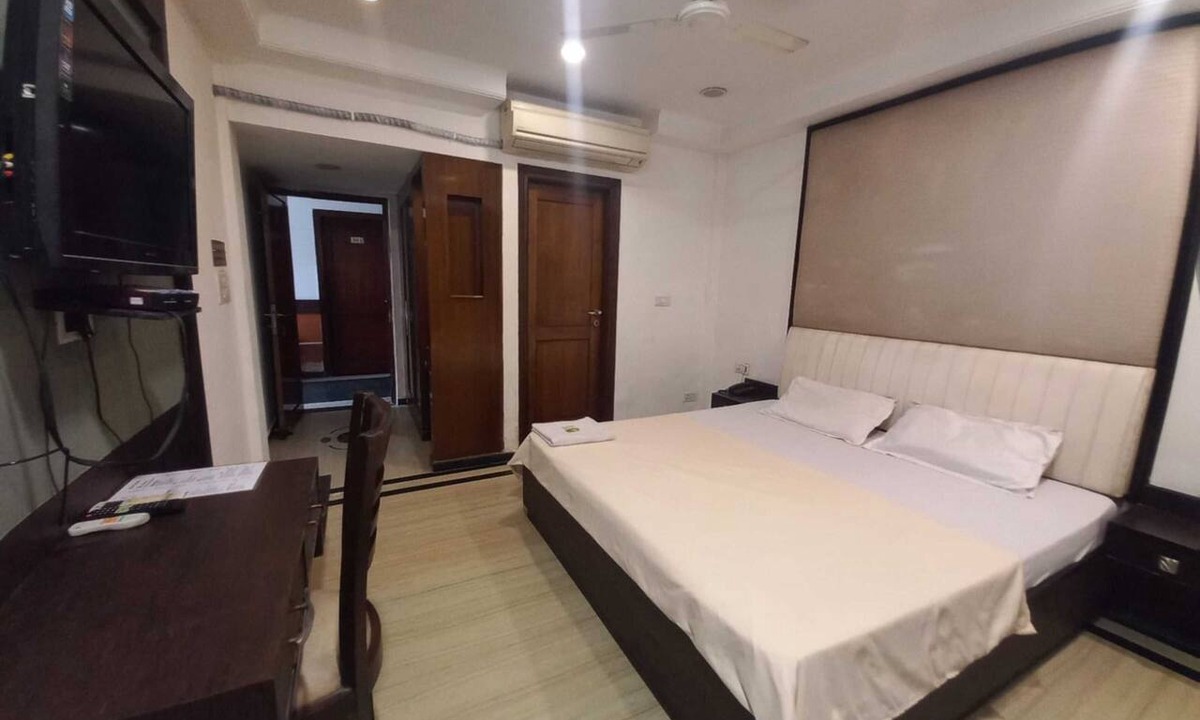 Meerut Hotel | Hotel Sagar By GRB