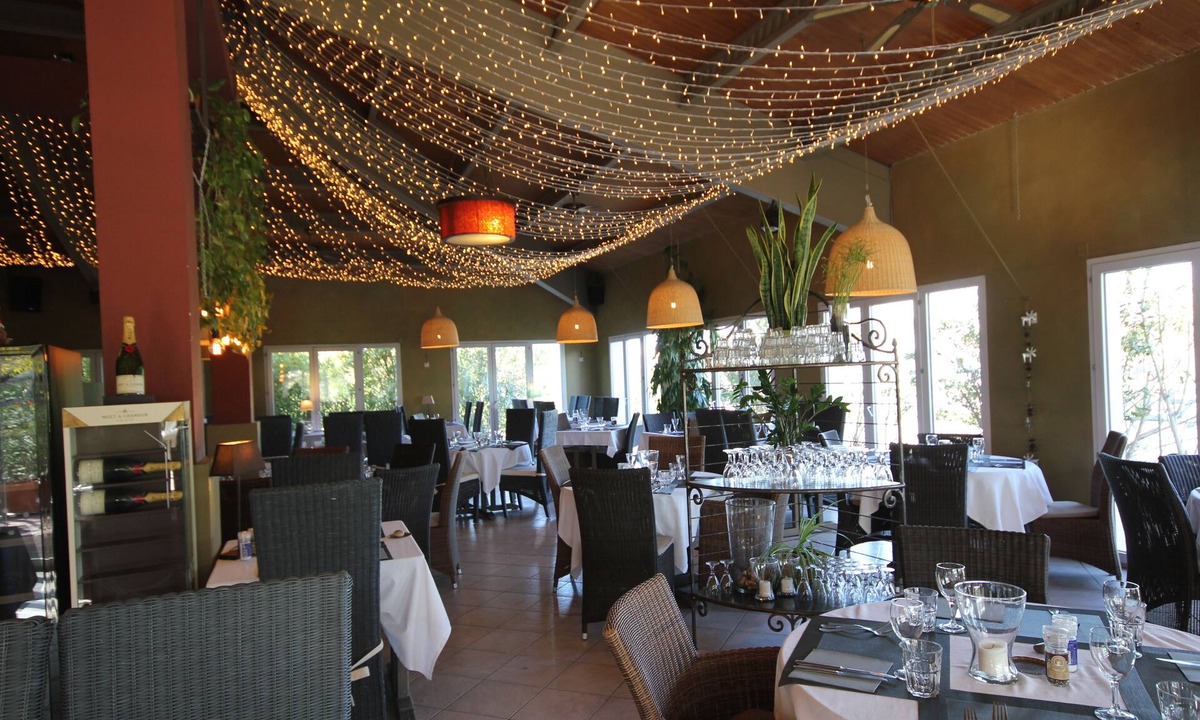 Le Thor Hotel | Hotel Saint Louis