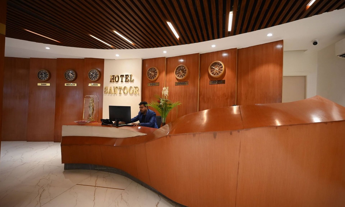 Mahmoorganj Hotel | HOTEL SANTOOR