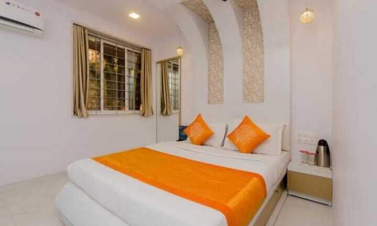 Vile Parle East Hotel | Hotel Satellite