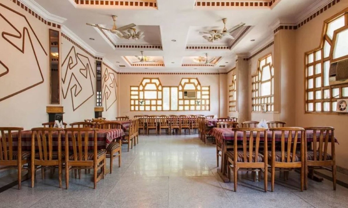 Bullawala Hotel | Hotel Saurab