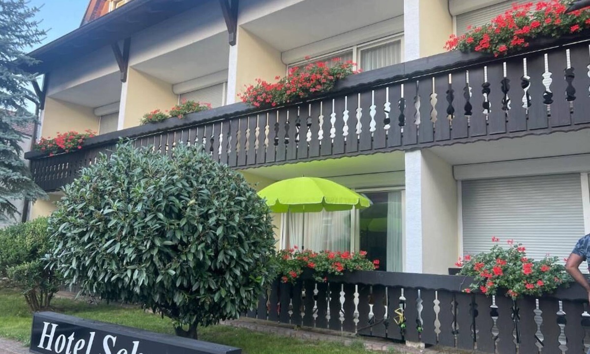 Hugelsheim Hotel | Hotel Schwan