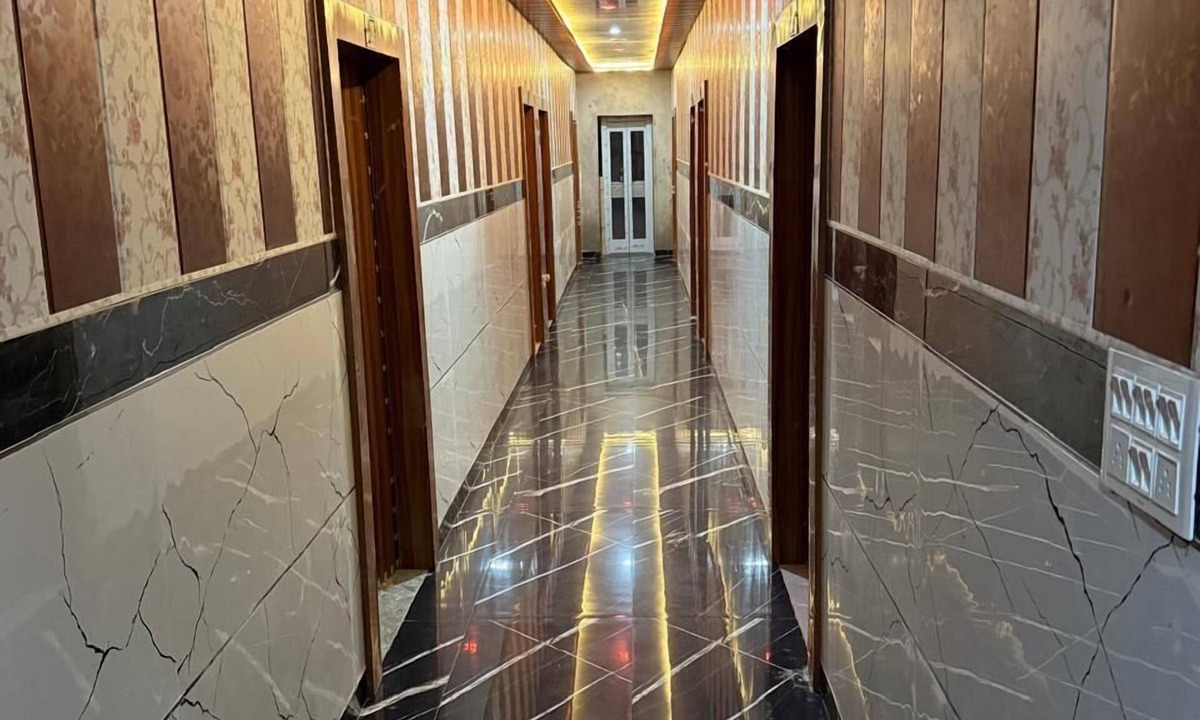 Vrindavan Hotel | Hotel Sharda Palace
