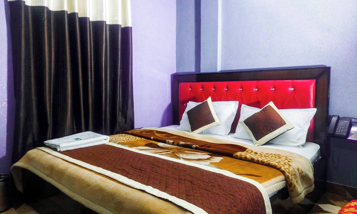 Bullawala Hotel | Hotel Shiva & is