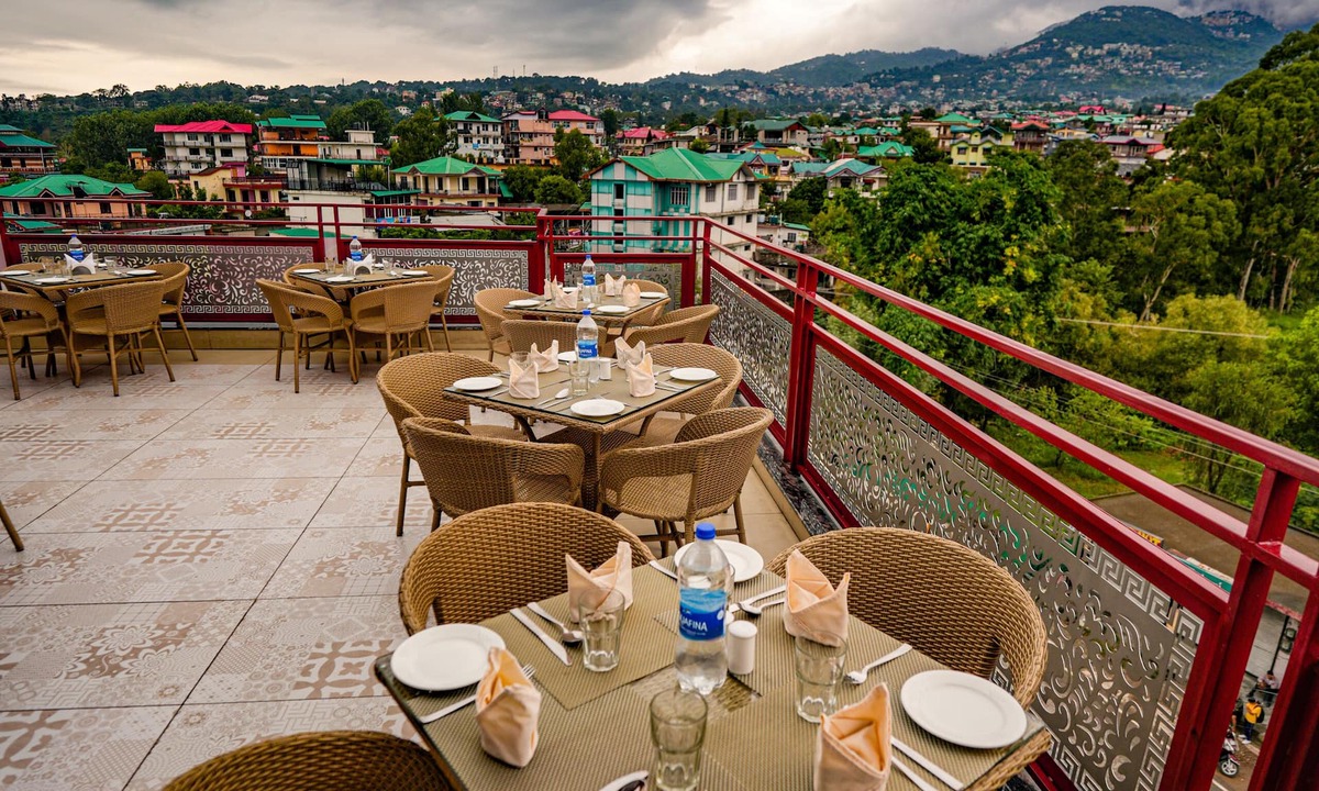Sidhpur Hotel | Hotel Square One By D'Polo Dharamshala ID 92552899