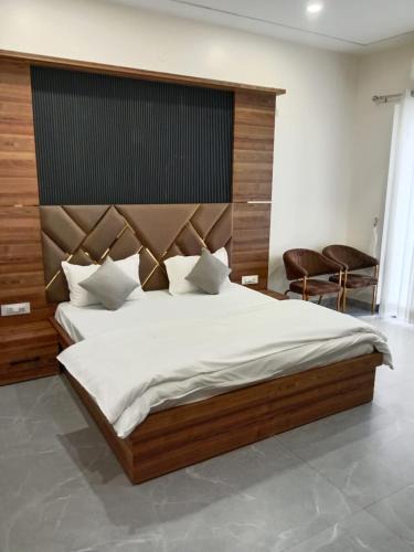 Jagraon Hotel | Hotel star light