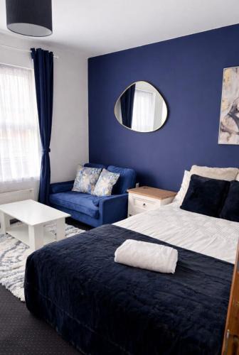Reading House | Hotel Style Room within Reading