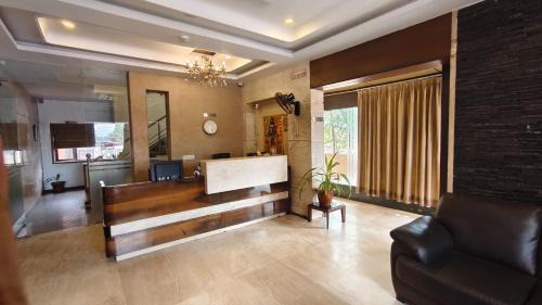 Durg Hotel | Hotel Surya Palace - Durg Railway Station