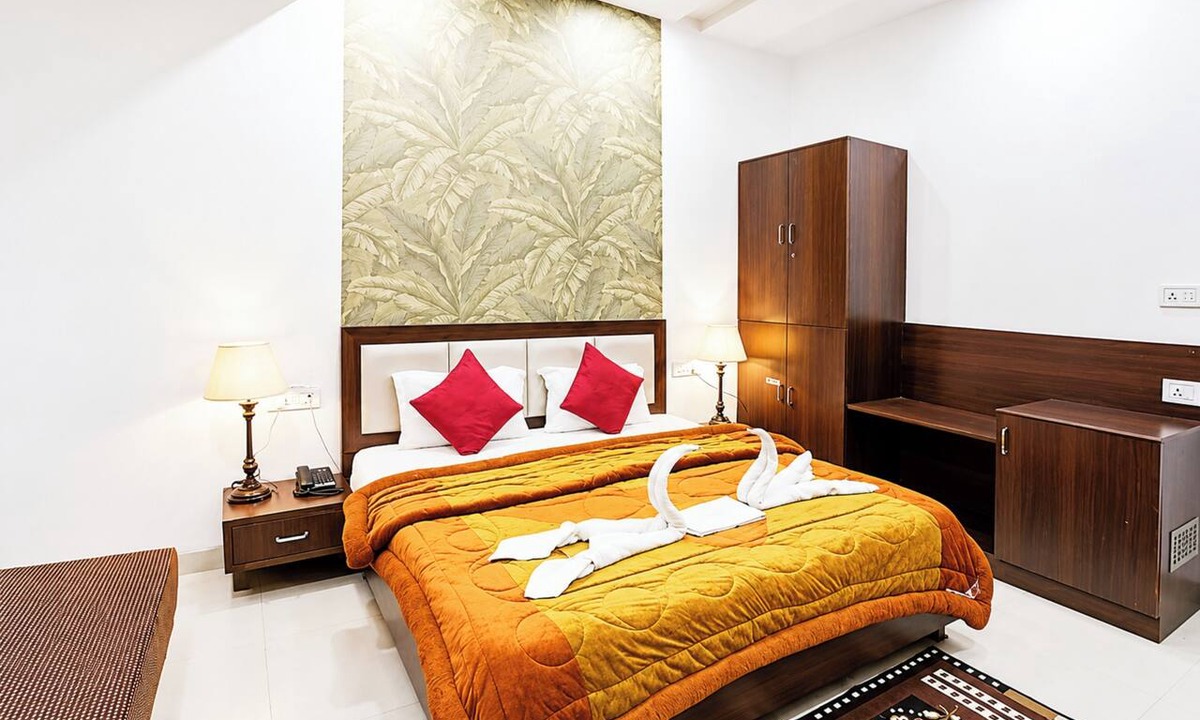 Amritsar Hotel | Hotel The Popular