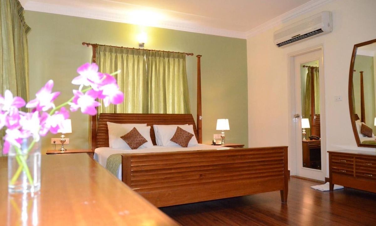 Bengaluru Hotel | Hotel Trinity Suites