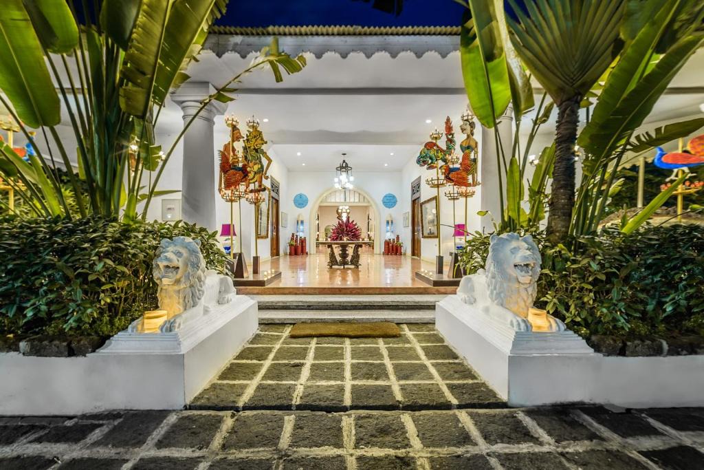Blitar Hotel | Hotel Tugu Blitar
