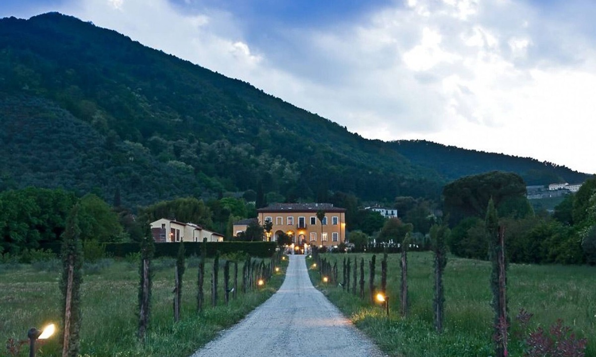San Lorenzo a Vaccoli Hotel | Hotel Villa Cheli