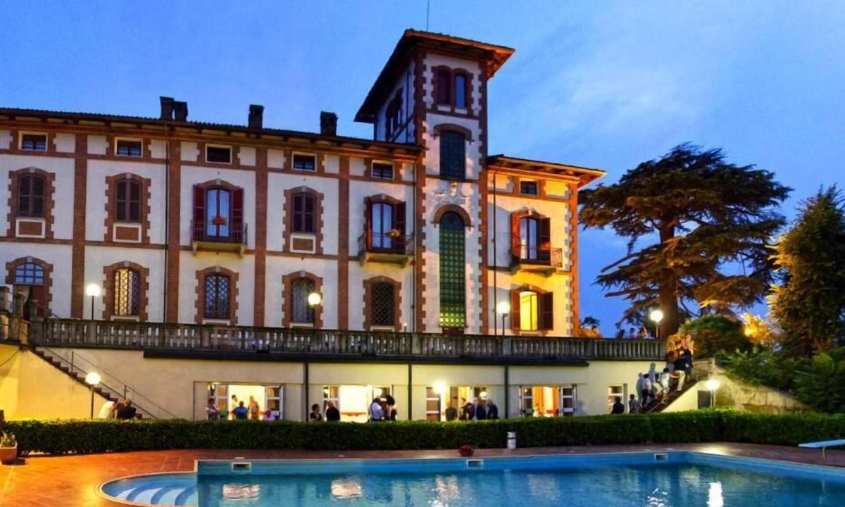Rocca D'Arazzo Hotel | hotel Villa Conte Riccardi