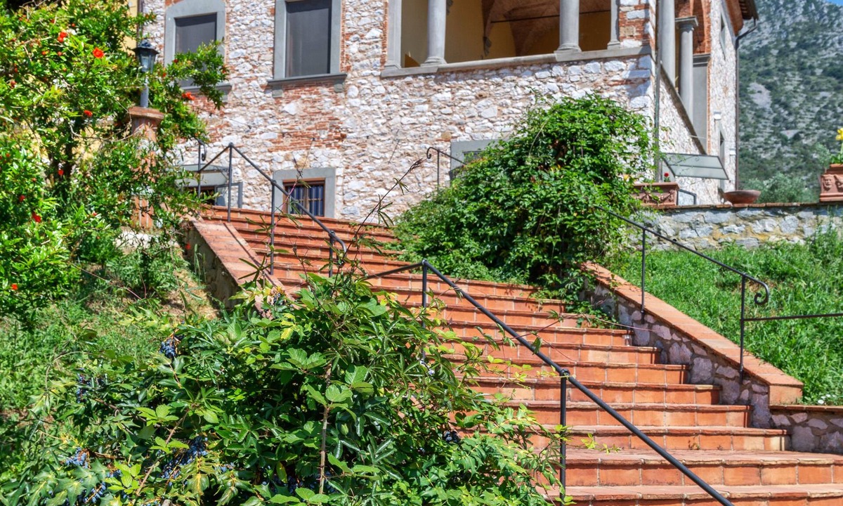 Santa Maria del Giudice Hotel | Hotel Villa Rinascimento