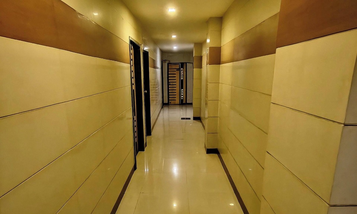 Surat Hotel | Hotel vishal