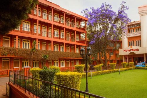 Coonoor Hotel | Hotel Vivek