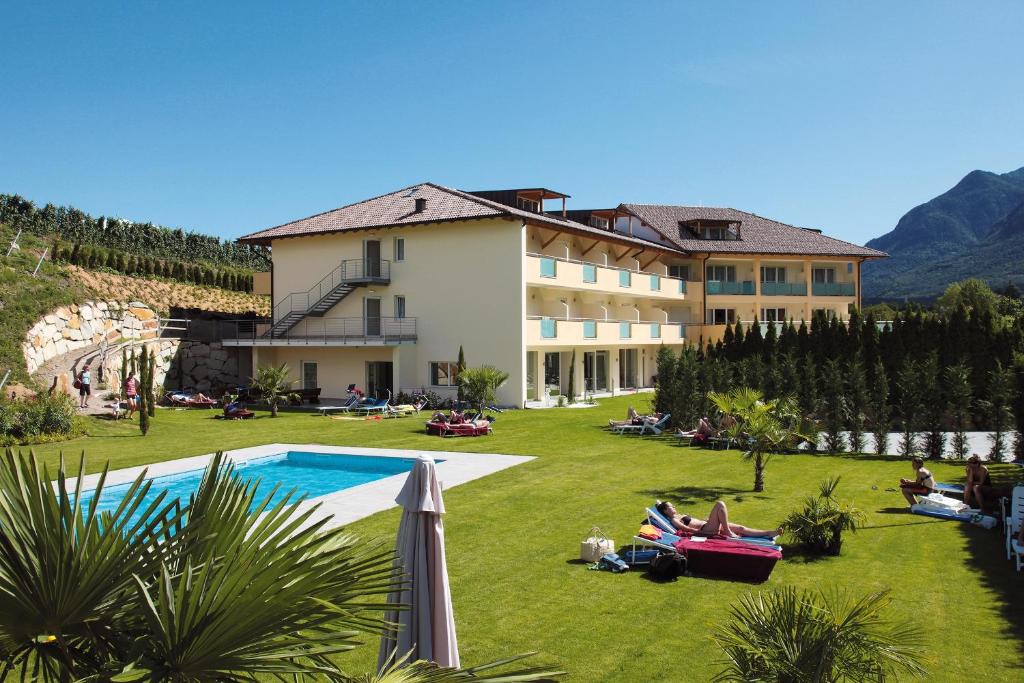Pianizza Di Sopra Hotel | Hotel Weingarten