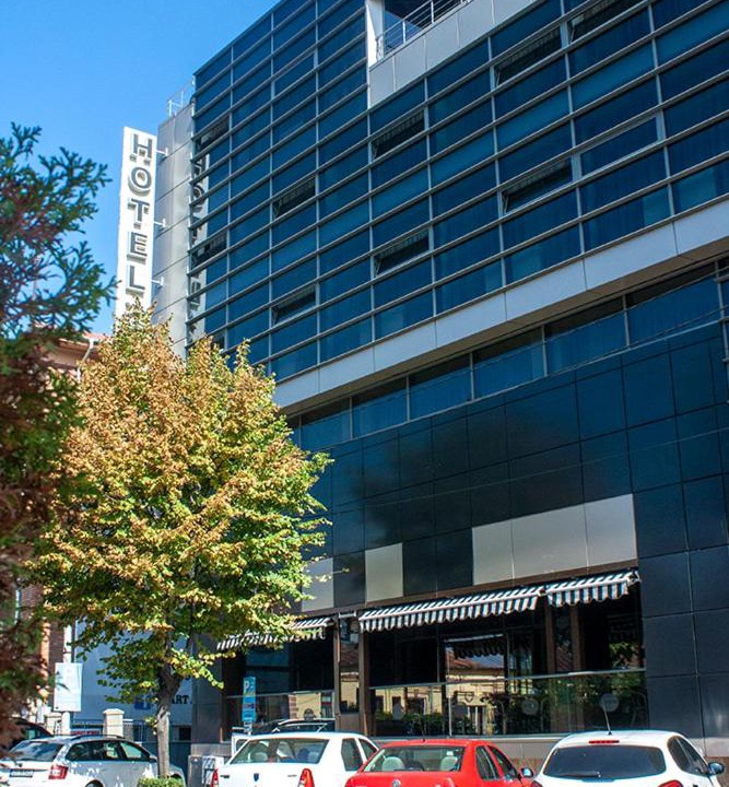 Pitesti Hotel | Hotel Yaky Center