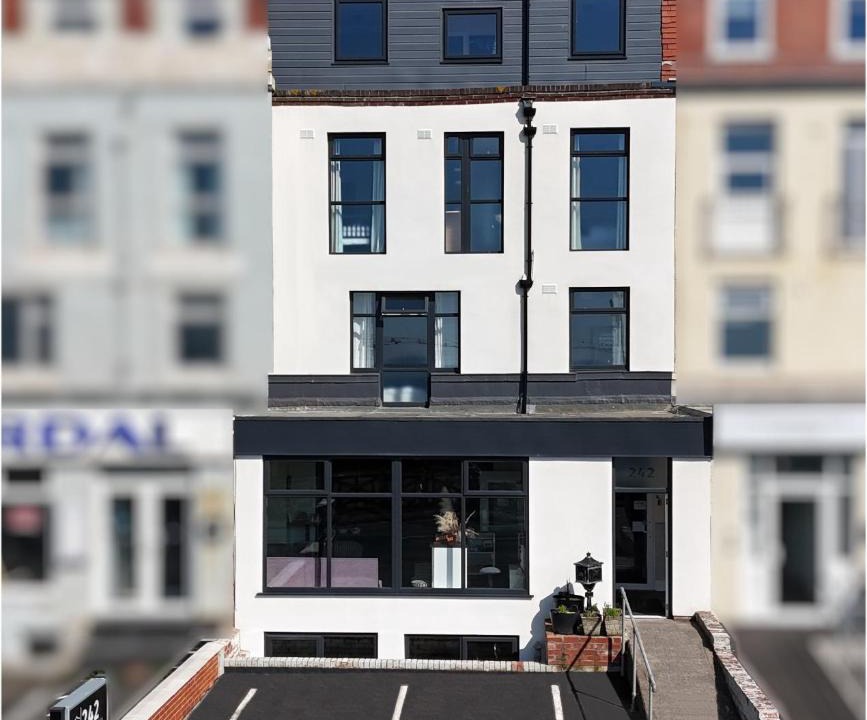 Bispham Hotel | HOTEL242