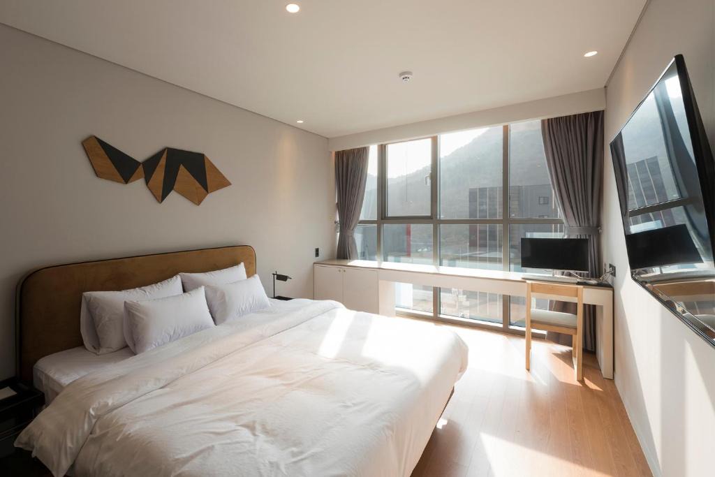 Jinhae Hotel | Hound Hotel Changwon Jinhae